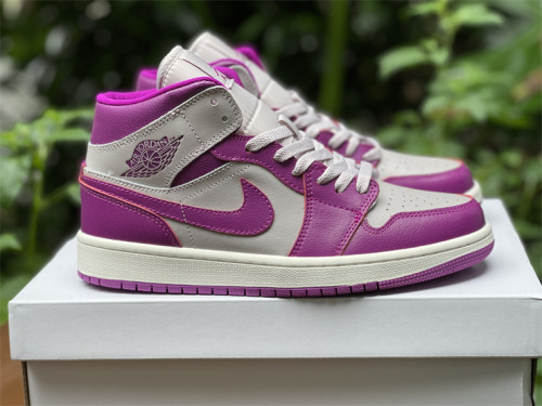 Air Jordan 1 Mid white & Pink shoes