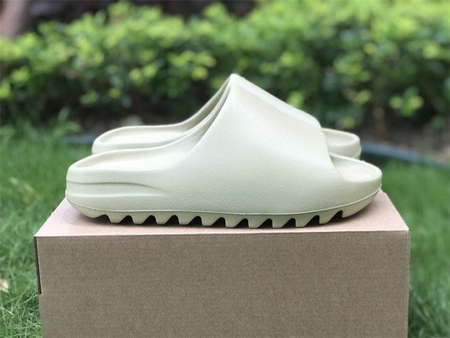 Yeezy Flip Flop 020
