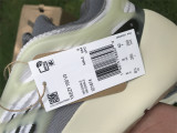Air Yeezy boost 700 grey 