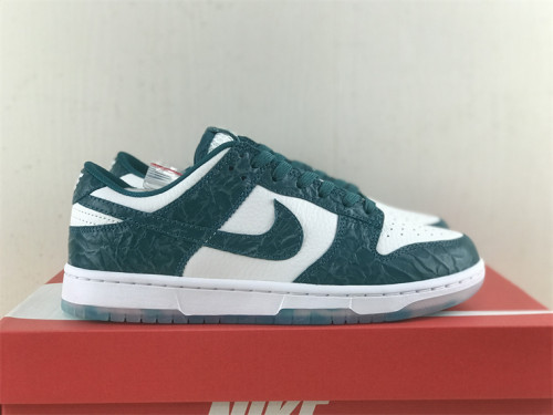 Nike Dunk Low “Ocean”Summit White/Bright Spruce