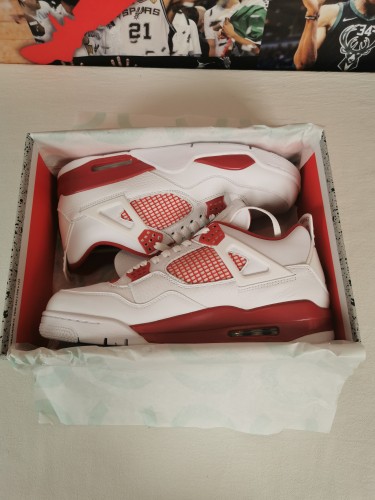 Air Jordan 4 “Alternate 89”