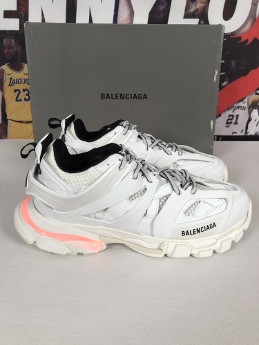 Balenciaga Men white Shoes 008 with LED Light 