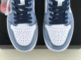 Air Jordan 1 Mid washed blue