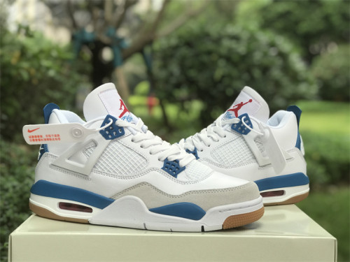 Nike SB x Air Jordan 4 union white & light blue 