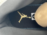Air Jordan 1 Mid patent black & gold 