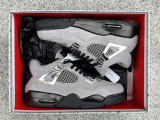 Air Jordan 4 WMNS grey & black & silver 