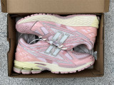 New Balance 1906R pink 