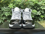 Air jordan 11 grey and black 