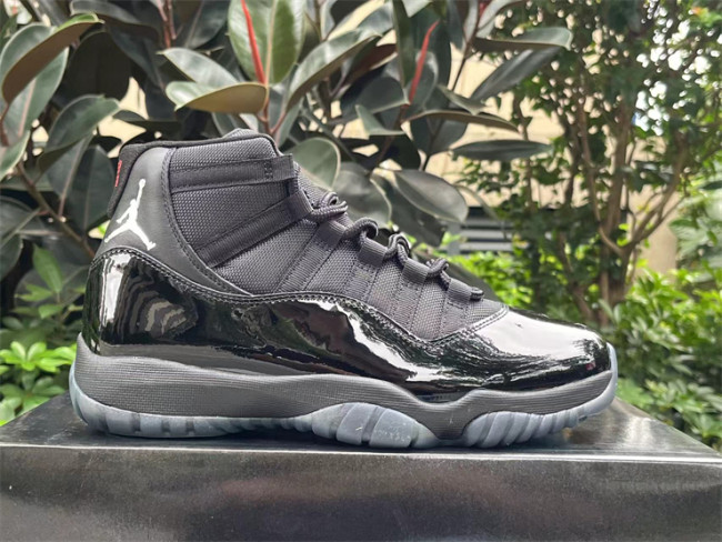 Air jordan 11 black gamma blue 
