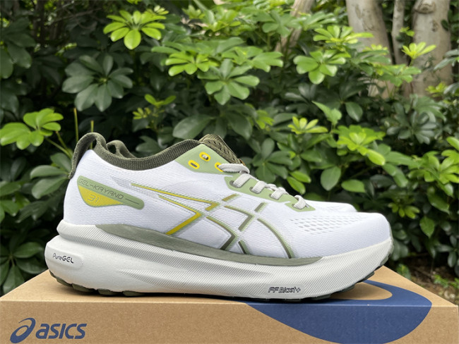 Asics Gel-Kayano 31 white and green 