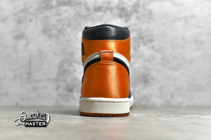 NIKE AIR JORDAN 1 RETRO HIGH OG SHATTERED BACKBOARD BLACK/STARFISH-SAIL 555088-005