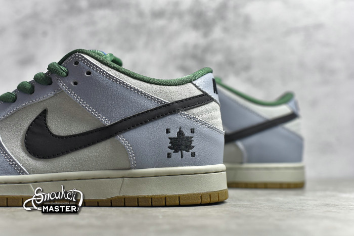 NIKE DUNK SB LOW MAPLE LEAF CENTRAL PARK DOVE GREY/GORGE GREEN/BLACK 313170-021
