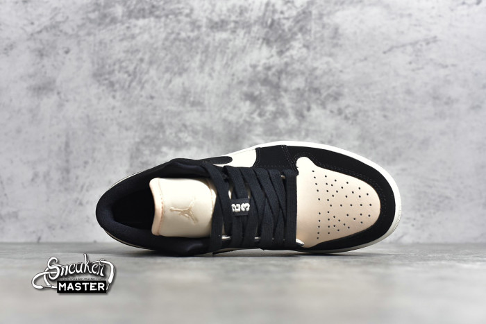 NIKE AIR JORDAN 1 LOW BLACK/GUAVA ICE-WHITE DC0774-003