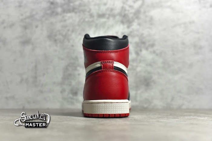 NIKE AIR JORDAN 1 RETRO HIGH BRED TOE GYM RED/BLACK-SUMMIT WHITE 555088-610