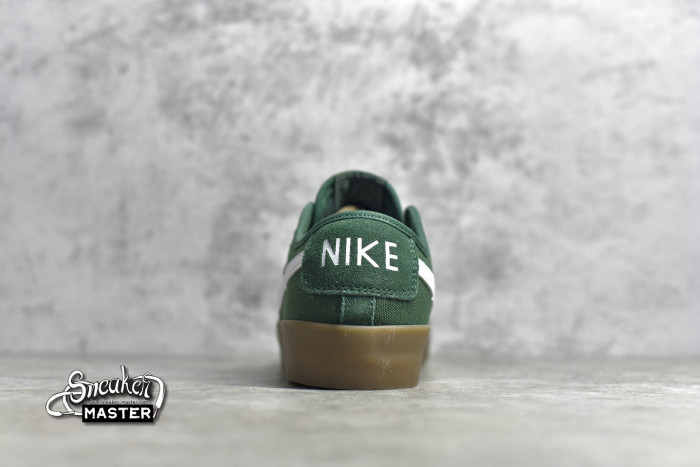 NIKE SB BLAZER LOW GT GREEN GUM FIR/WHITE-WHITE-GUM LIGHT BROWN DC0603-300