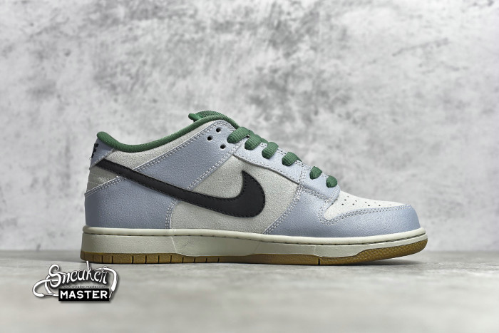 NIKE DUNK SB LOW MAPLE LEAF CENTRAL PARK DOVE GREY/GORGE GREEN/BLACK 313170-021