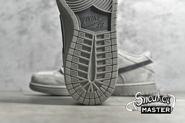NIKE SB ZOOM DUNK LOW PRO DARK GRAY/LIGHT GREY/GREY 854866-016