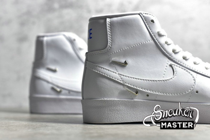 NIKE SB BLAZER MID '77 SE SISTERHOOD WHITE/HYPER ROYAL/WHITE CZ4627-100