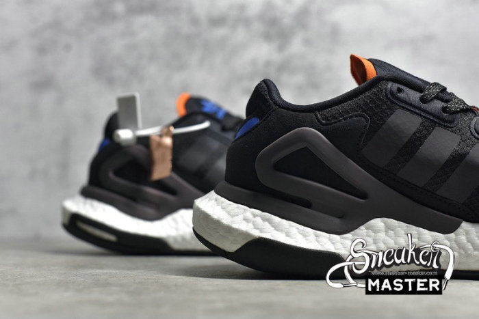 ADIDAS DAY JOGGER SHOES CORE BLACK/NIGHT BROWN/SEMI SOLAR RED FW4818