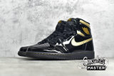 NIKE AIR JORDAN 1 RETRO HIGH OG BLACK/BLACK/METALLIC GOLD 555088-032