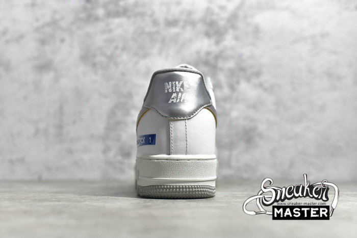 NIKE AIR FORCE 1 LOW LABEL MAKER WHITE/SAIL-CHUTNEY-METALLIC SILVER DC5209-100