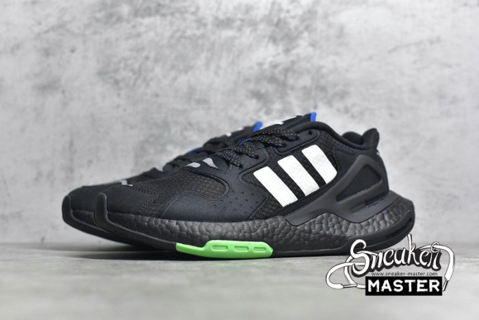 ADIDAS DAY JOGGER SHOES CORE BLACK/CLOUD WHITE/GREEN-RED FW3020