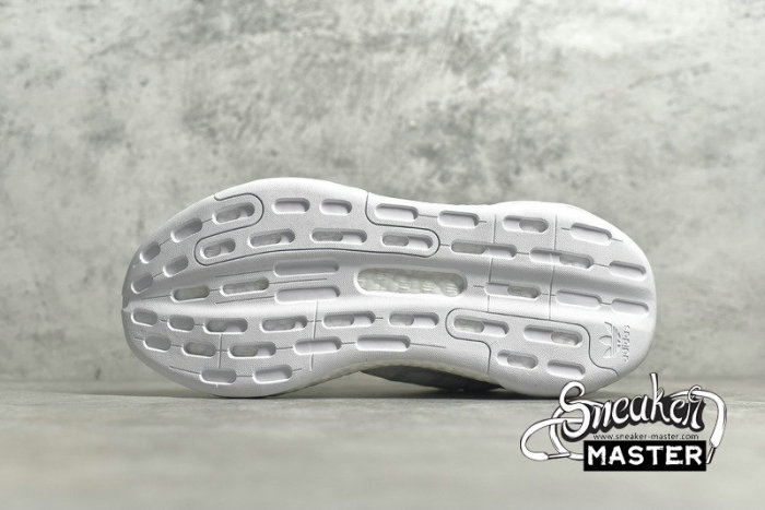 ADIDAS DAY JOGGER SHOES CLOUD WHITE/CLOUD WHITE/CLOUD WHITE FW0238