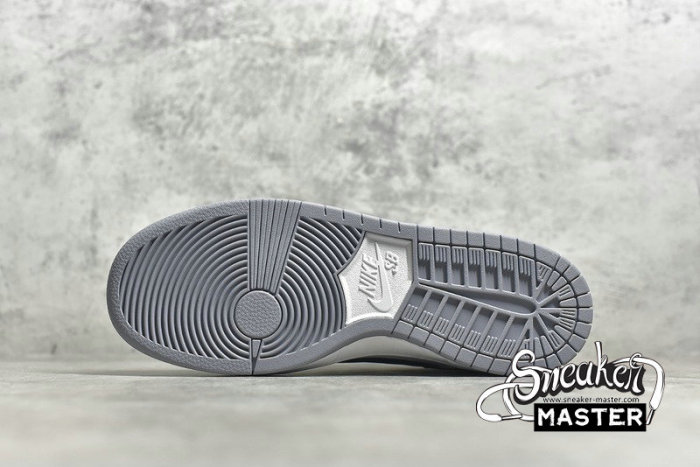 NIKE SB DUNK LOW PRO LIGHT SMOKE GREY/BLACK/WHITE AR0778-092