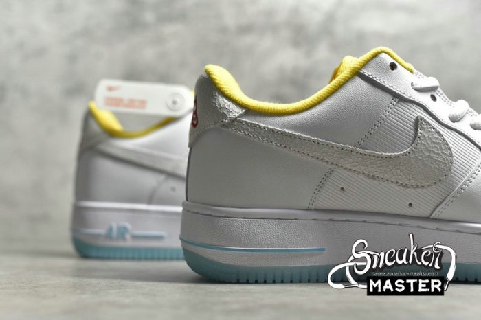 NIKE AIR FORCE 1 LOW 07 CORNER MARKETS WHITE/DARK SULFUR/HYPER PINK/WHITE CZ8132-100