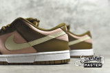 NIKE STUSSY X DUNK LOW PRO SB CHERRY DARK KHAKI/SHY PINK-VANILLA 304292-671