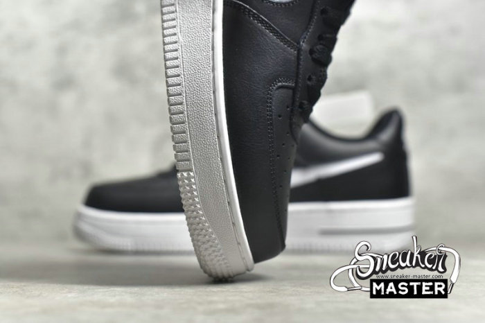 NIKE AIR FORCE 1 LOW 07 CUT-OUT SWOOSH BLACK/BLACK/WHITE CZ7377-001