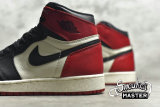NIKE AIR JORDAN 1 RETRO HIGH OG BRED TOE WHITE/BLACK/UNIVERSITY RED 575441-610