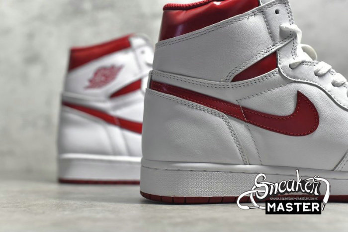 NIKE AIR JORDAN 1 RETRO HIGH OG METALLIC RED WHITE/VARSITY RED 555088-103