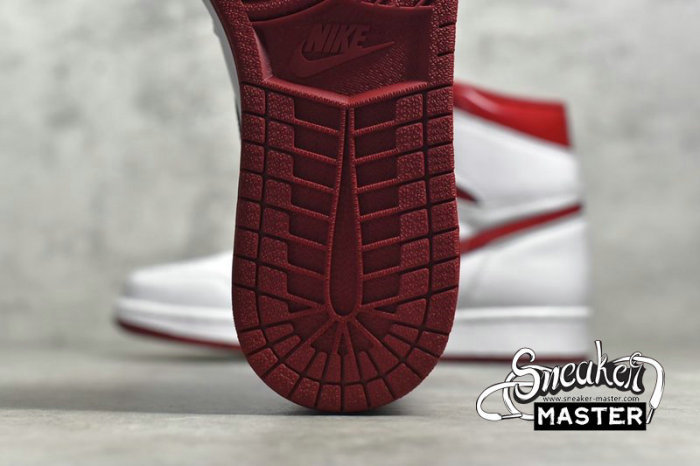 NIKE AIR JORDAN 1 RETRO HIGH OG METALLIC RED WHITE/VARSITY RED 555088-103