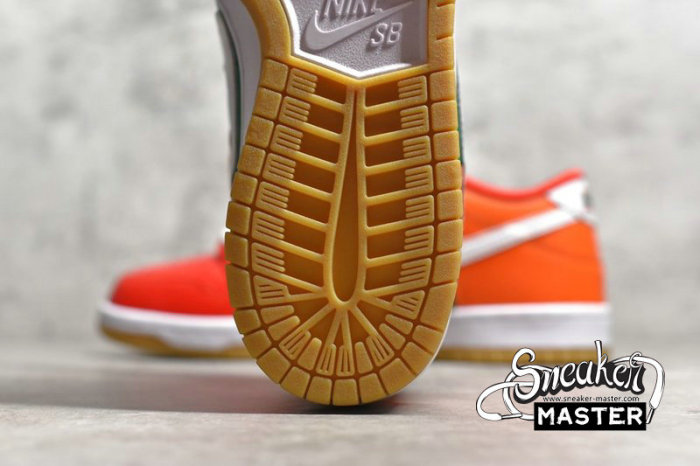 NIKE SB DUNK LOW X 7-ELEVEN ORANGE PEEL/PINE GREEN/UNIVERSITY RED CZ5130-600