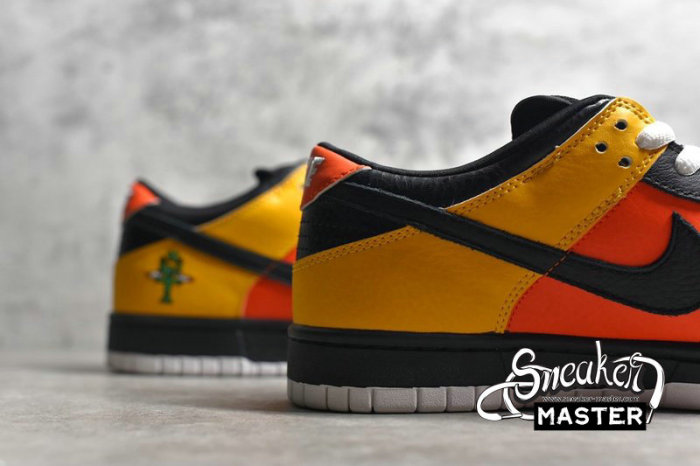 NIKE DUNK LOW PRO SB RAYGUN ORANGE FLASH/BLACK-BLACK 304292-803