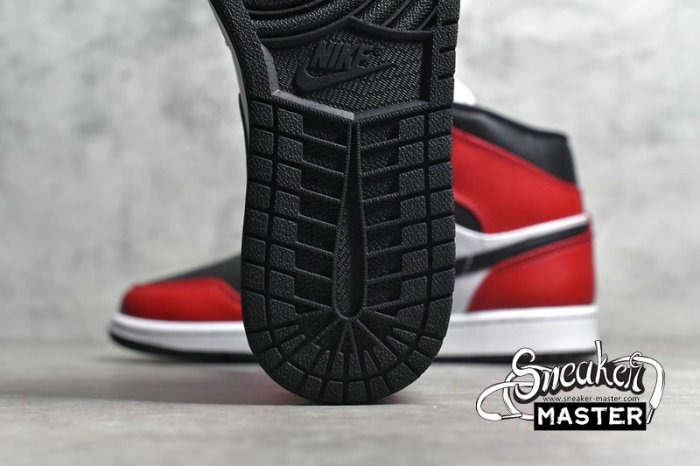 NIKE AIR JORDAN 1 MID GS CHICAGO BLACK TOE BLACK/GYM RED/WHITE 554725-069