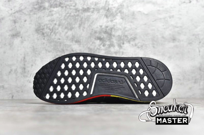 ADIDAS NMD_R1 V2 BOOST MUNICH CORE BLACK/CARBON/RED FY1161