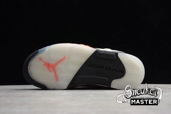 NIKE AIR JORDAN 5 RETRO INTERNATIONAL FLIGHT SAIL/ORANGE PEEL-BLACK-HYPER ROYAL 136027-148