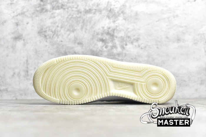 NIKE AIR FORCE 1 LOW 07 ESSENTIAL WHITE/WHITE-WHITE AO2132-101