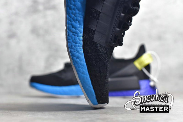 ADIDAS NMD R1 V2 CORE BLACK/CARBON-YELLOW/BLUE FX4147
