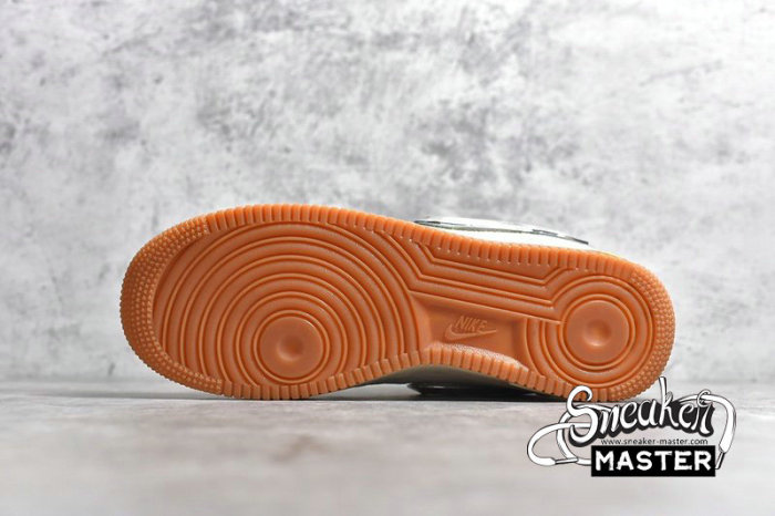 NIKE AIR FORCE 1 LOW X TRAVIS SCOTT SAIL/GUM LIGHT BROWN/SAIL AQ4211-101
