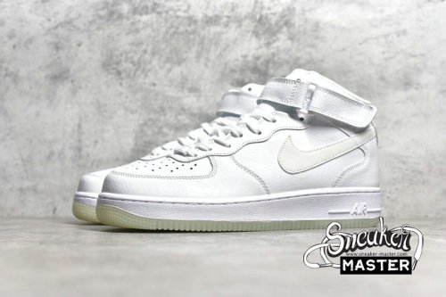 NIKE AIR FORCE 1 MID 07 ESS WHITE/WHITE/WHITE AO2133-101