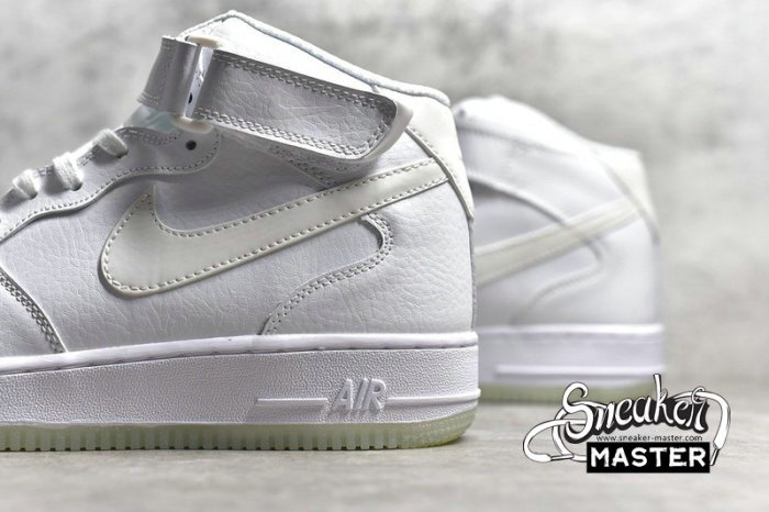 NIKE AIR FORCE 1 MID 07 ESS WHITE/WHITE/WHITE AO2133-101