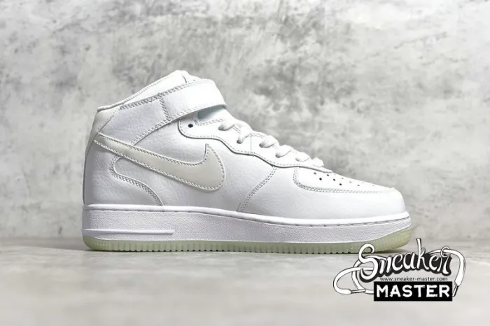NIKE AIR FORCE 1 MID 07 ESS WHITE/WHITE/WHITE AO2133-101