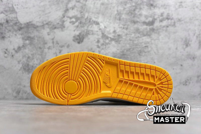 NIKE AIR JORDAN 1 MID SE LAKERS UNIVERSITY GOLD/BLACK-PALE IVORY-COURT PURPLE 852542-700