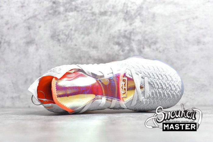 NIKE LEBRON 17 LMTD EP FUTURE AIR WHITE/TECH GREY/QUASAR PURPLE CT3853-100