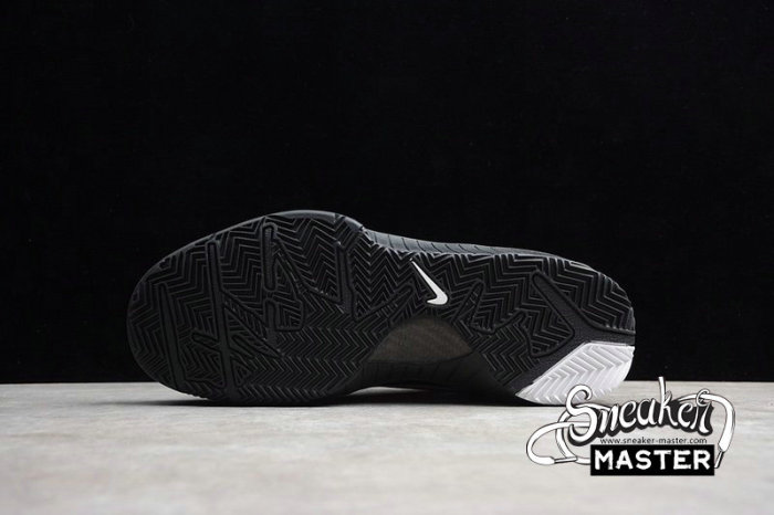 NIKE ZOOM KOBE 4 PROTRO X UNDEFEATED BLACK/BLACK/WHITE 344335-001