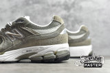 NEW BALANCE 2002R X INVINCIBLE X N.HOOLYWOOD GREY/WHITE/GREY ML2002RV