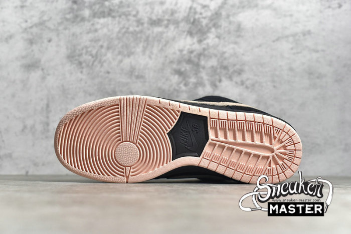 NIKE DUNK LOW SB BLACK/WASHED CORAL-BLACK BQ6817-003
